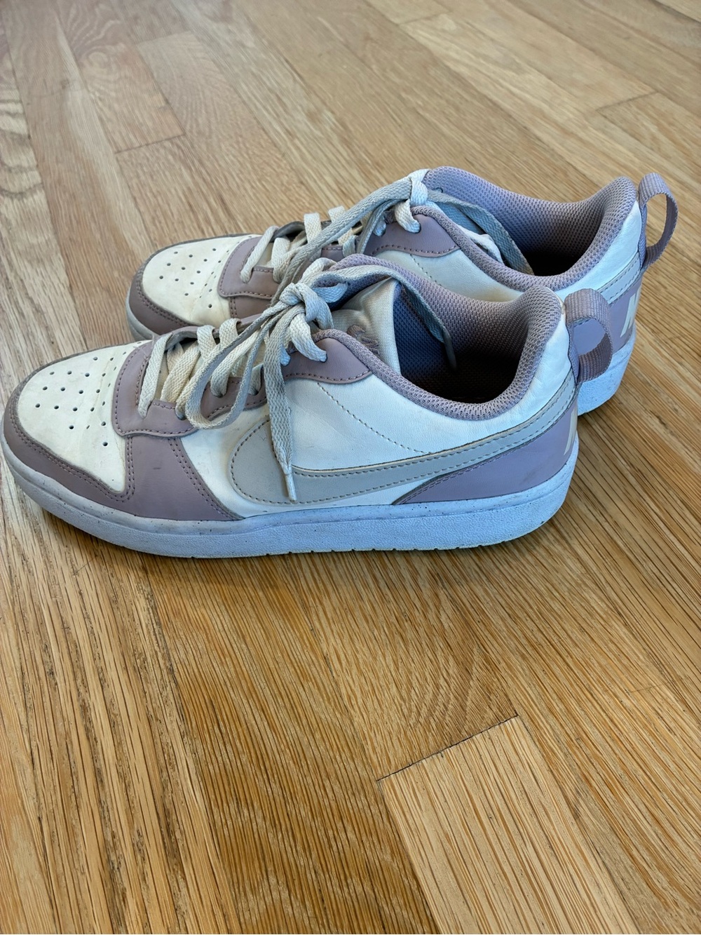 Nike Kids' Court Borough Recraft Low Top Sneaker Big Kid SIZE 6 Y